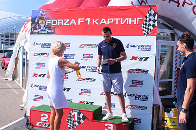 Игроки "Сочи" на картодроме Forza One Sochi