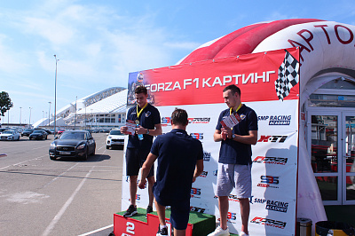 Игроки "Сочи" на картодроме Forza One Sochi