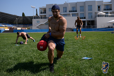 2018-19, предсезонка – городок в Sport Inn