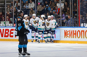 «Знаем, куда движемся. Победы придут». Главный тренер Михайлов и форвард Бикмуллин – об игре в Минске