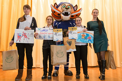 Награждение лауреатов конкурса детского рисунка (Адлерский район)