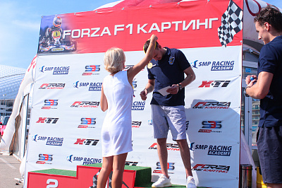Игроки "Сочи" на картодроме Forza One Sochi