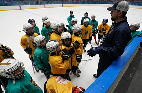 Вячеслав Угрюмов: «Самое главное, что дети любят хоккей»