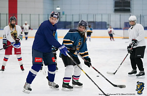 Никита Щитов посетил тренировку женской любительской команды